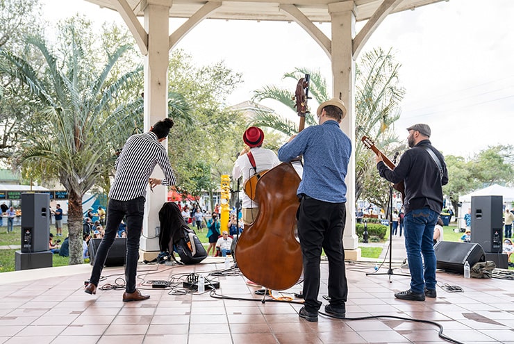 band playing in downtown stuart