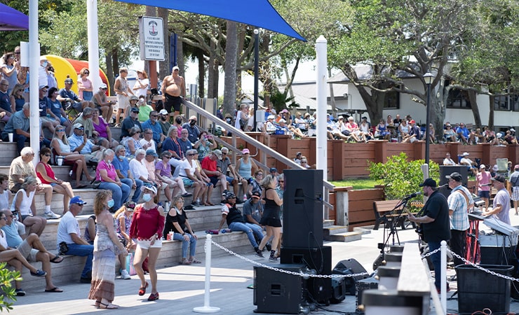 Live Music Venues - Rock'n Riverwalk  Performance